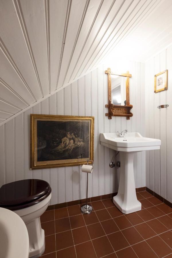 Villa Waering Husrum & Frukost Varberg Extérieur photo